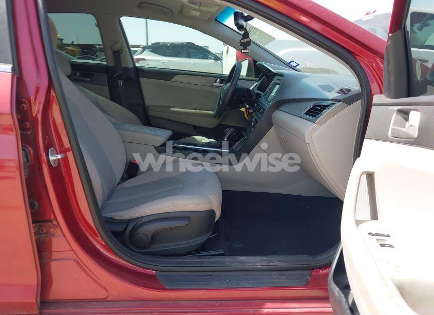 Photo 5 of 2016 Hyundai Sonata SE (VIN 5NPE24AF9GH358446)