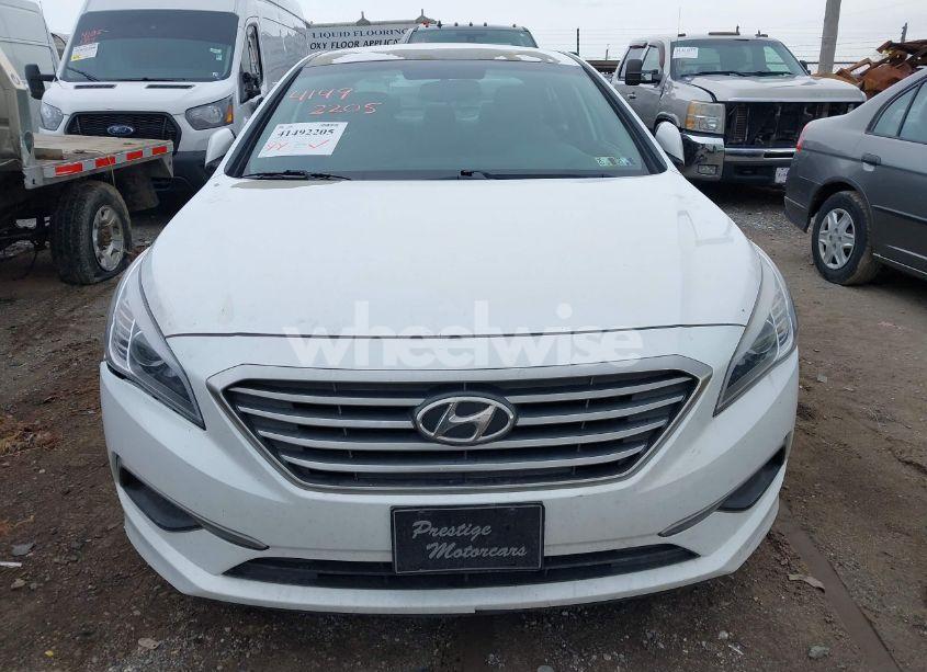 Photo 6 of 2016 Hyundai Sonata SE (VIN 5NPE24AF9GH373982)