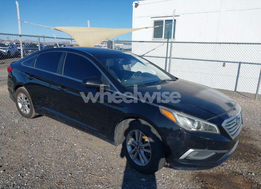 2016 Hyundai Sonata SE (VIN 5NPE24AF9GH374534) main photo