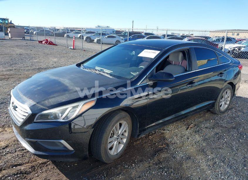 Photo 2 of 2016 Hyundai Sonata SE (VIN 5NPE24AF9GH374534)