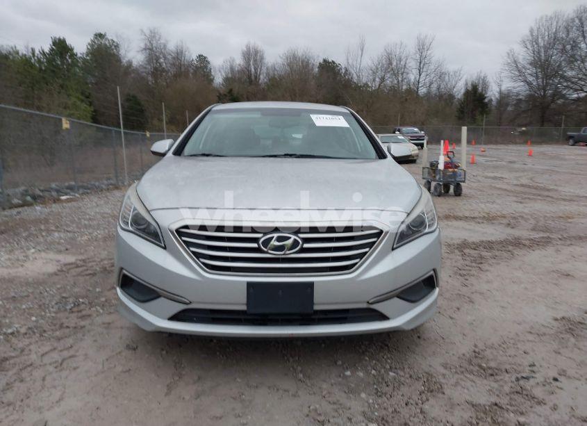 Photo 12 of 2016 Hyundai Sonata SE (VIN 5NPE24AF9GH386747)