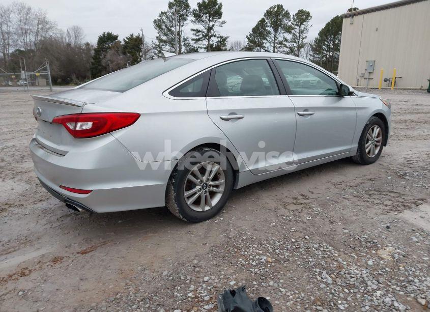 Photo 4 of 2016 Hyundai Sonata SE (VIN 5NPE24AF9GH386747)
