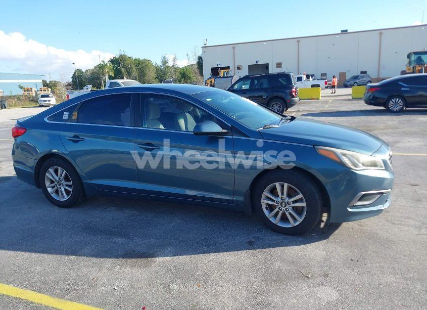 Photo 13 of 2016 Hyundai Sonata SE (VIN 5NPE24AF9GH400615)
