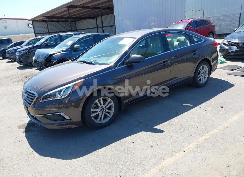 Photo 2 of 2016 Hyundai Sonata SE (VIN 5NPE24AF9GH408908)
