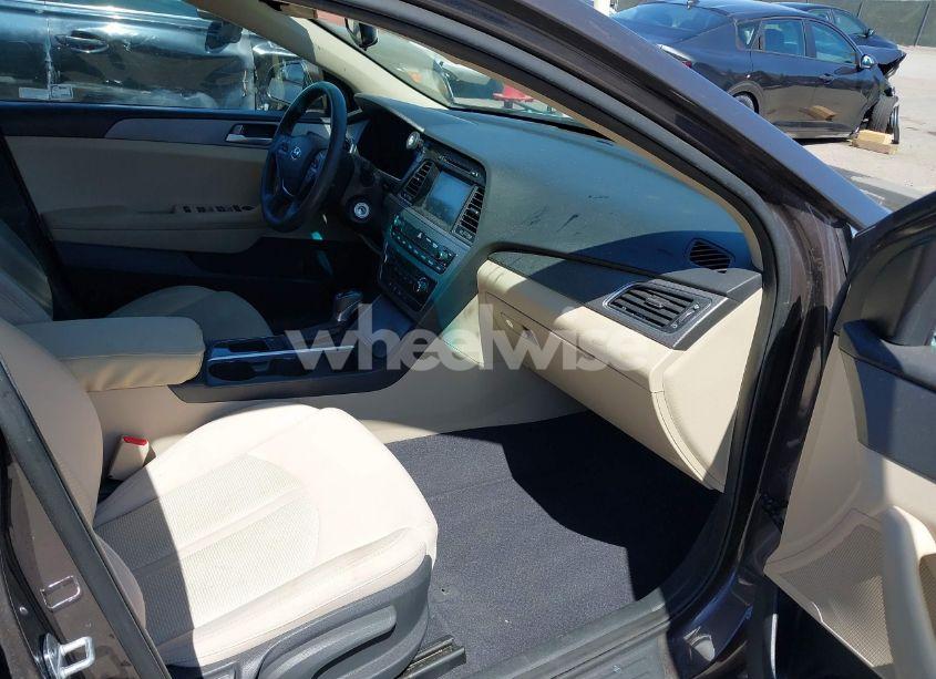 Photo 5 of 2016 Hyundai Sonata SE (VIN 5NPE24AF9GH408908)