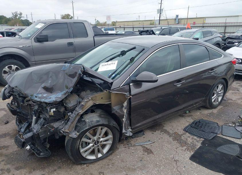 Photo 2 of 2016 Hyundai Sonata (VIN 5NPE24AF9GH416491)