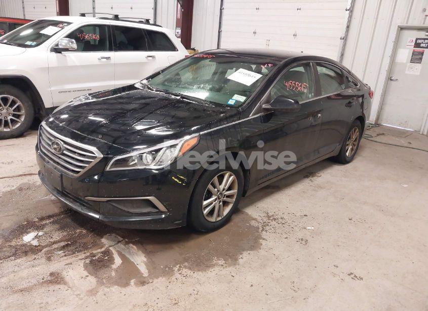 Photo 2 of 2016 Hyundai Sonata (VIN 5NPE24AF9GH418838)
