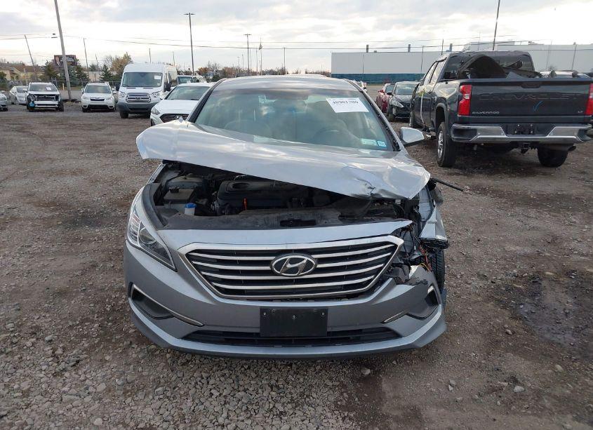 Photo 12 of 2016 Hyundai Sonata SE (VIN 5NPE24AF9GH429712)