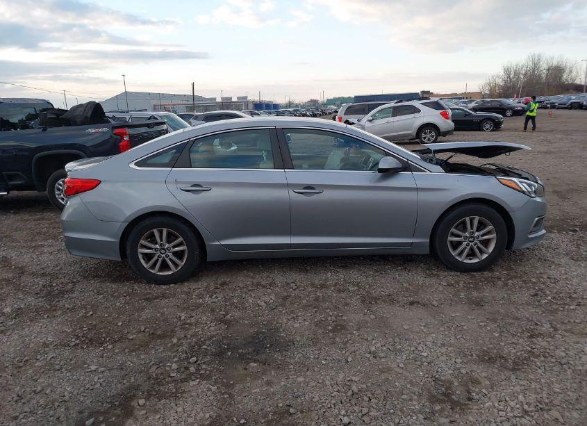 Photo 13 of 2016 Hyundai Sonata SE (VIN 5NPE24AF9GH429712)
