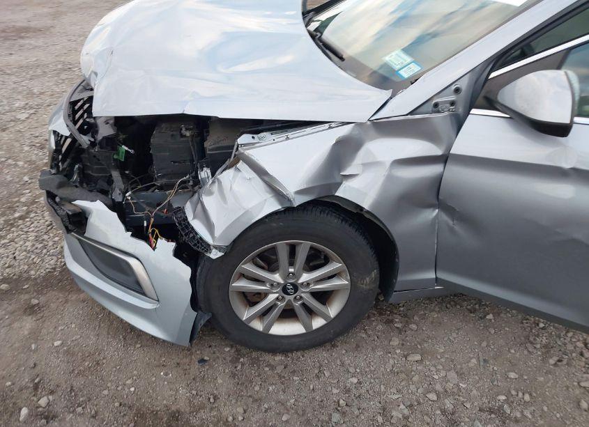 Photo 6 of 2016 Hyundai Sonata SE (VIN 5NPE24AF9GH429712)