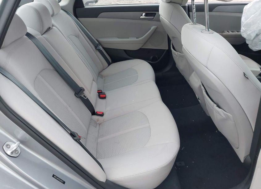 Photo 8 of 2016 Hyundai Sonata SE (VIN 5NPE24AF9GH429712)