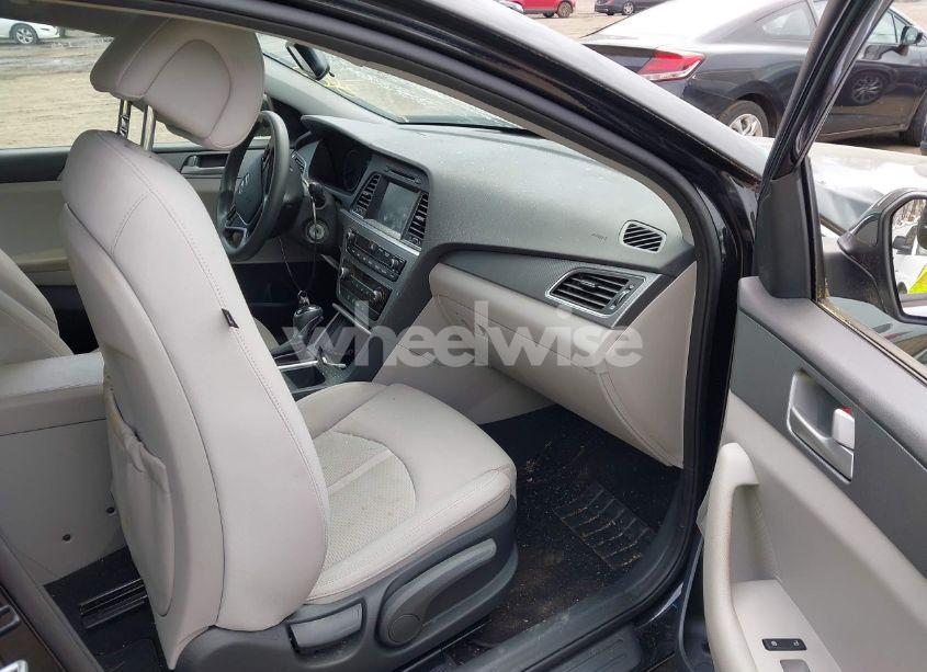 Photo 5 of 2017 Hyundai Sonata SE (VIN 5NPE24AF9HH451114)