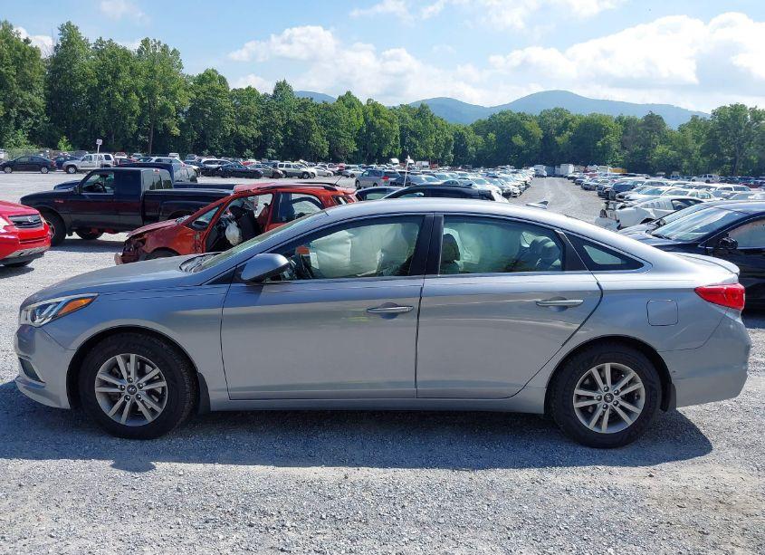 Photo 15 of 2017 Hyundai Sonata SE (VIN 5NPE24AF9HH451663)