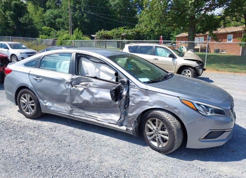 Photo 6 of 2017 Hyundai Sonata SE (VIN 5NPE24AF9HH451663)