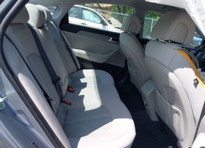 Photo 8 of 2017 Hyundai Sonata SE (VIN 5NPE24AF9HH451663)