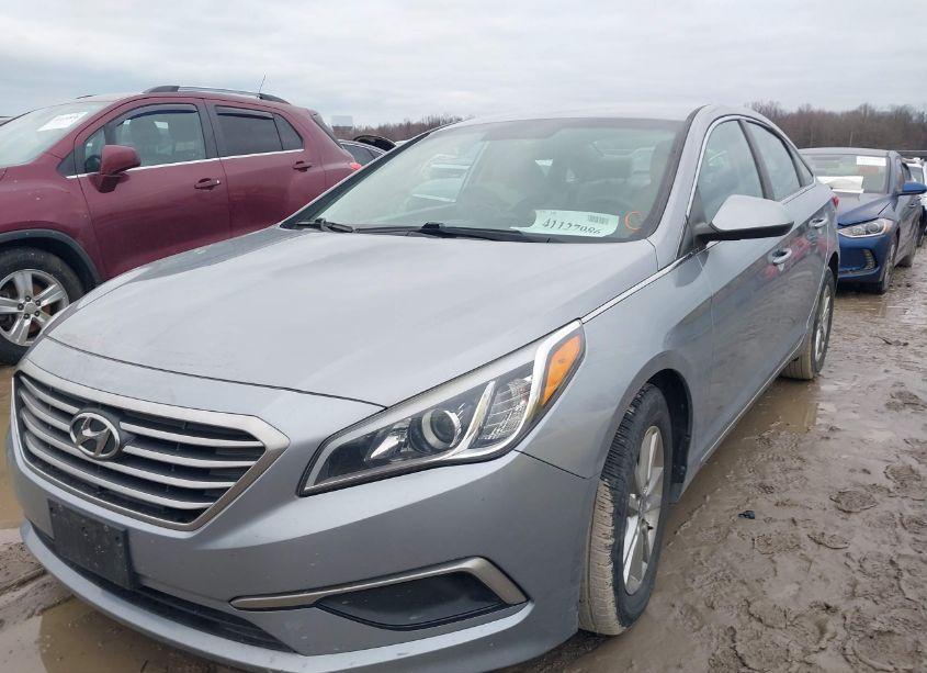 Photo 2 of 2017 Hyundai Sonata (VIN 5NPE24AF9HH464428)