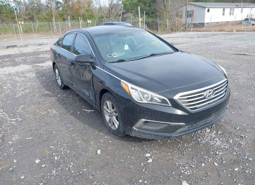 2017 Hyundai Sonata SE (VIN 5NPE24AF9HH469547) main photo