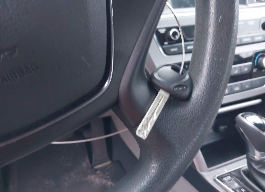 Photo 11 of 2017 Hyundai Sonata SE (VIN 5NPE24AF9HH469547)