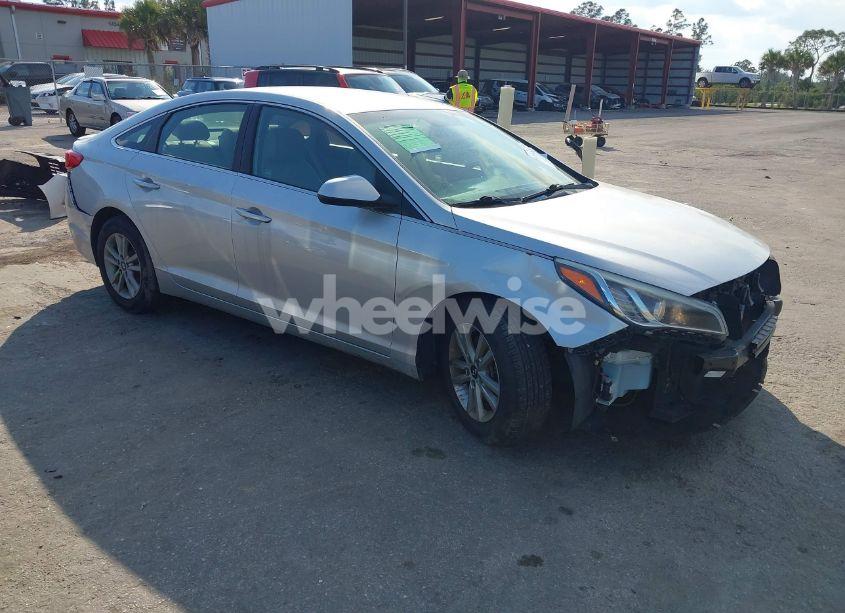 2017 Hyundai Sonata (VIN 5NPE24AF9HH493850) main photo