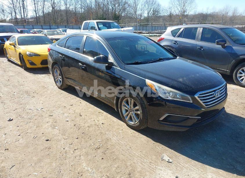 2017 Hyundai Sonata SE (VIN 5NPE24AF9HH499602) main photo