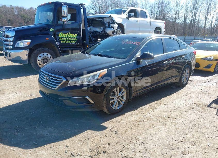 Photo 2 of 2017 Hyundai Sonata SE (VIN 5NPE24AF9HH499602)