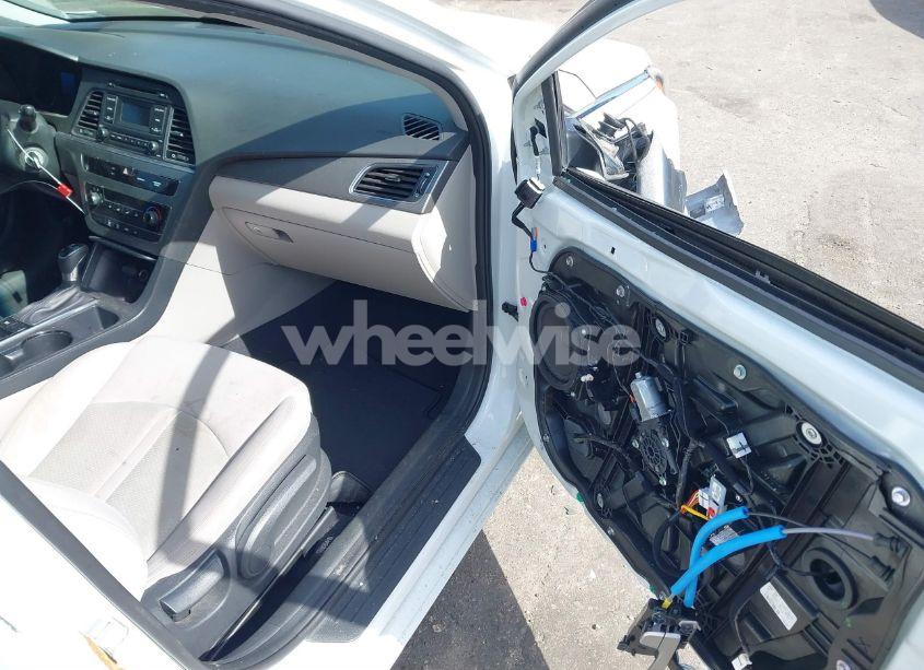 Photo 5 of 2017 Hyundai Sonata (VIN 5NPE24AF9HH507276)