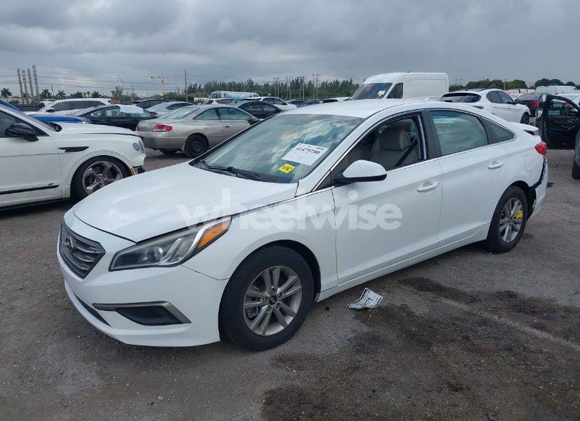Photo 2 of 2017 Hyundai Sonata (VIN 5NPE24AF9HH521338)
