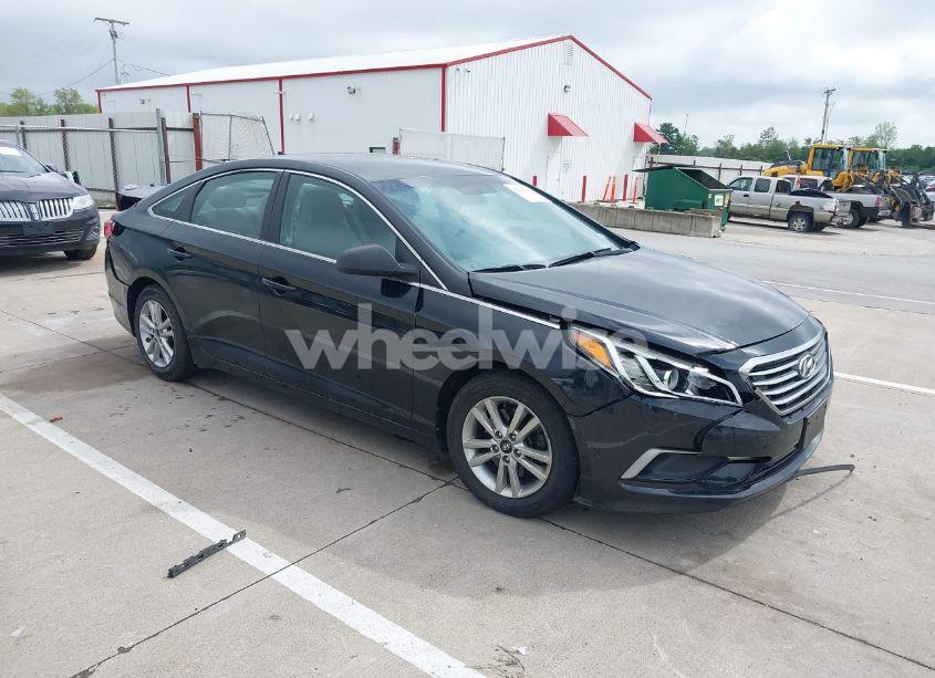 2017 Hyundai Sonata (VIN 5NPE24AF9HH548023) main photo