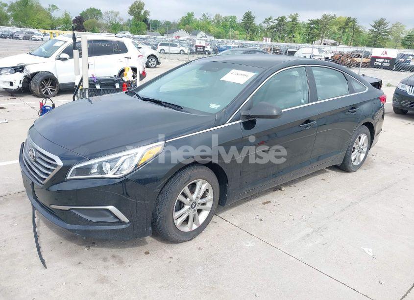 Photo 2 of 2017 Hyundai Sonata (VIN 5NPE24AF9HH548023)
