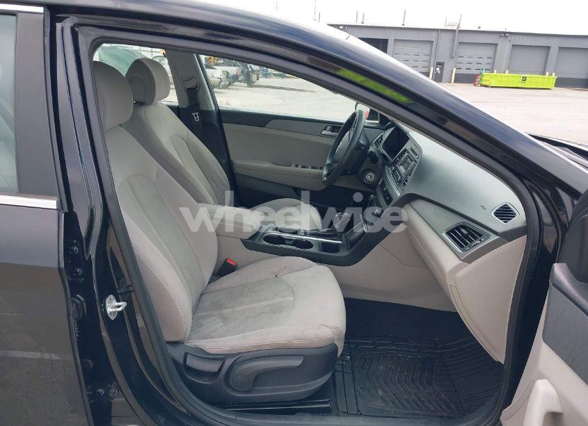 Photo 5 of 2017 Hyundai Sonata (VIN 5NPE24AF9HH548023)
