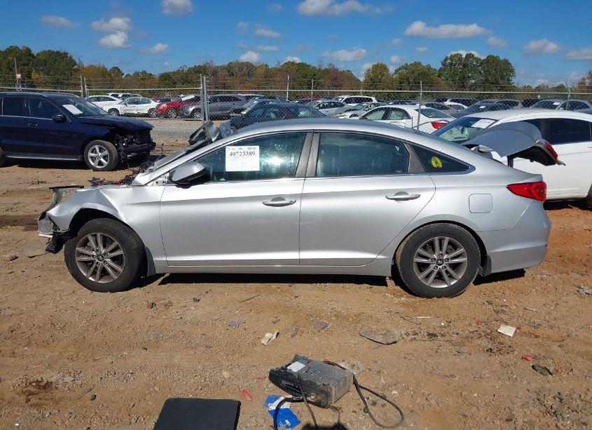 Photo 14 of 2017 Hyundai Sonata SE (VIN 5NPE24AF9HH553111)