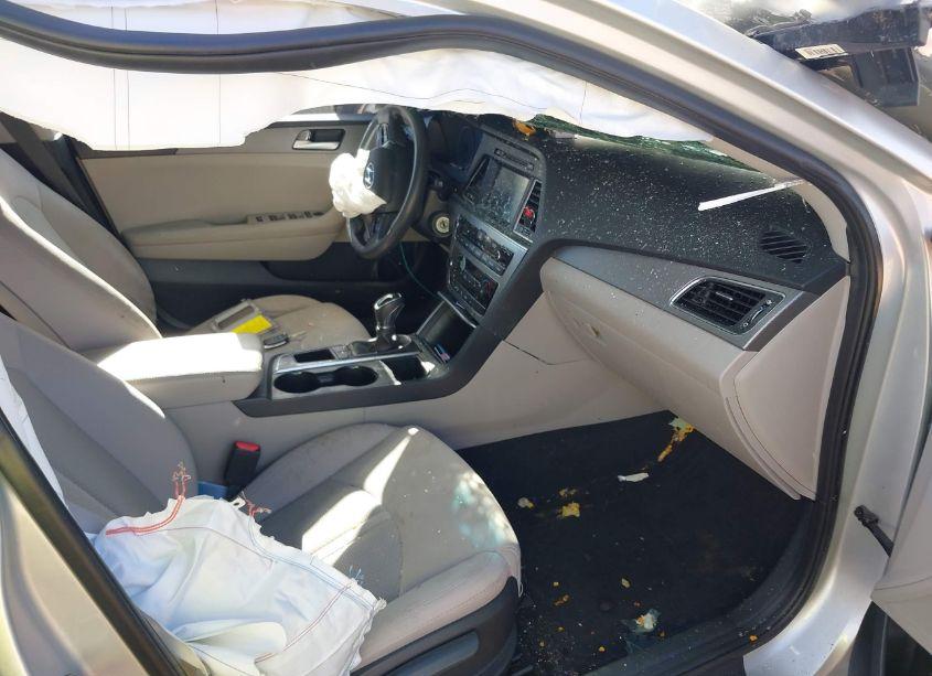 Photo 5 of 2017 Hyundai Sonata SE (VIN 5NPE24AF9HH553111)