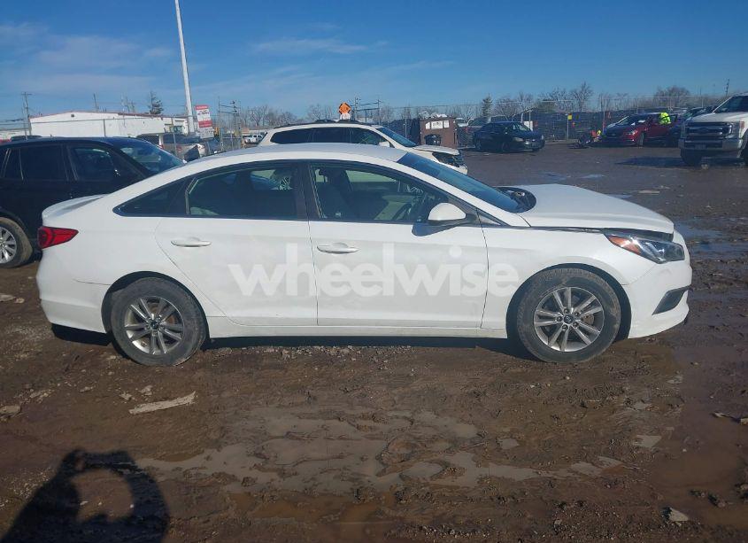 Photo 13 of 2017 Hyundai Sonata SE (VIN 5NPE24AF9HH560365)