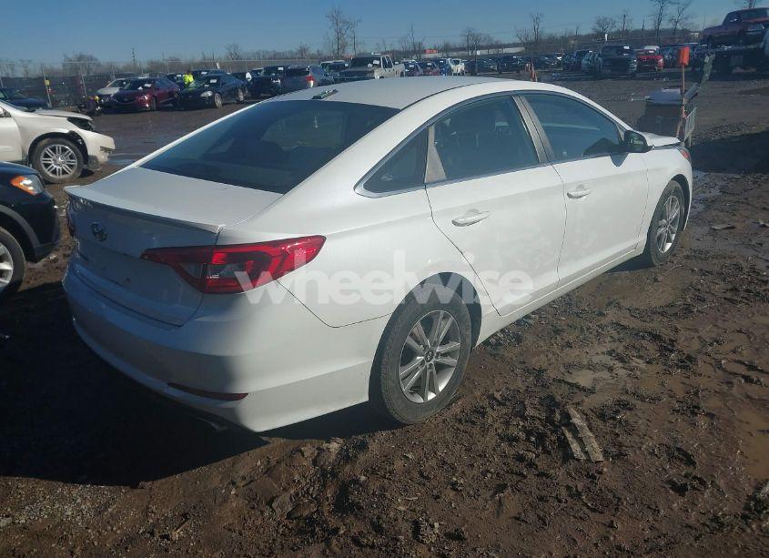 Photo 4 of 2017 Hyundai Sonata SE (VIN 5NPE24AF9HH560365)