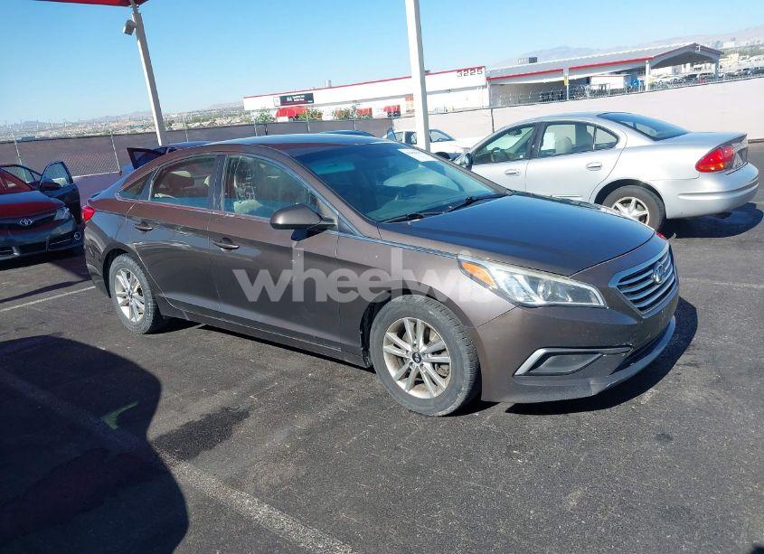 2017 Hyundai Sonata (VIN 5NPE24AF9HH577988) main photo