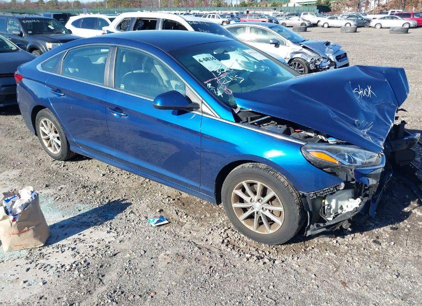 2018 Hyundai Sonata SE (VIN 5NPE24AF9JH599382) main photo