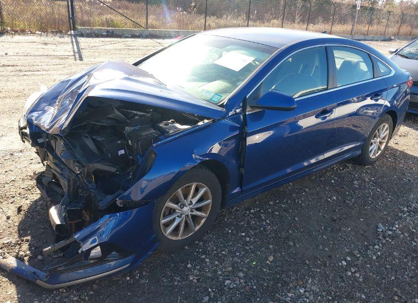 Photo 2 of 2018 Hyundai Sonata SE (VIN 5NPE24AF9JH599382)