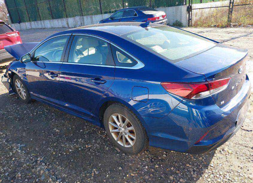 Photo 3 of 2018 Hyundai Sonata SE (VIN 5NPE24AF9JH599382)