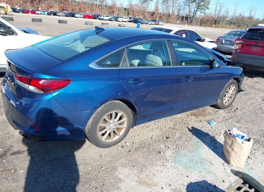 Photo 4 of 2018 Hyundai Sonata SE (VIN 5NPE24AF9JH599382)