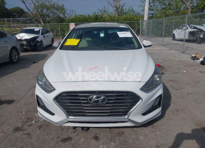 Photo 12 of 2018 Hyundai Sonata SE (VIN 5NPE24AF9JH624765)