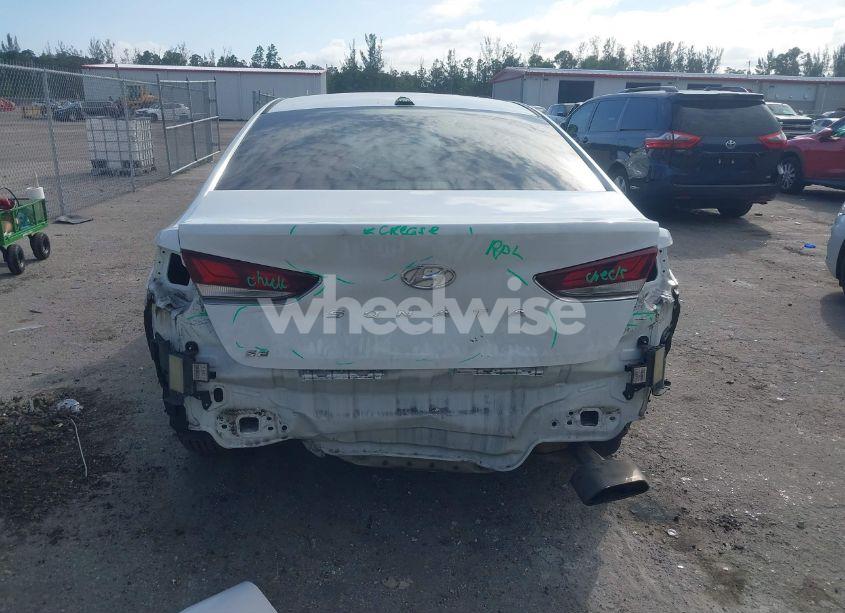 Photo 16 of 2018 Hyundai Sonata SE (VIN 5NPE24AF9JH624765)