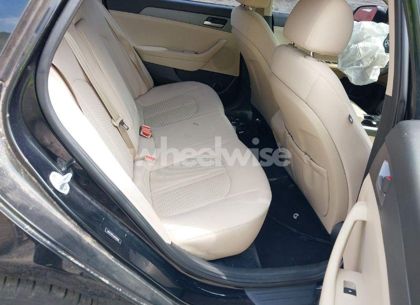 Photo 8 of 2018 Hyundai Sonata SE (VIN 5NPE24AF9JH626290)