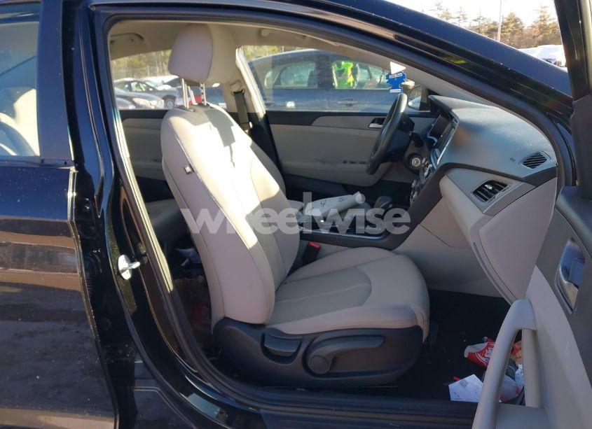 Photo 5 of 2018 Hyundai Sonata SE (VIN 5NPE24AF9JH689258)