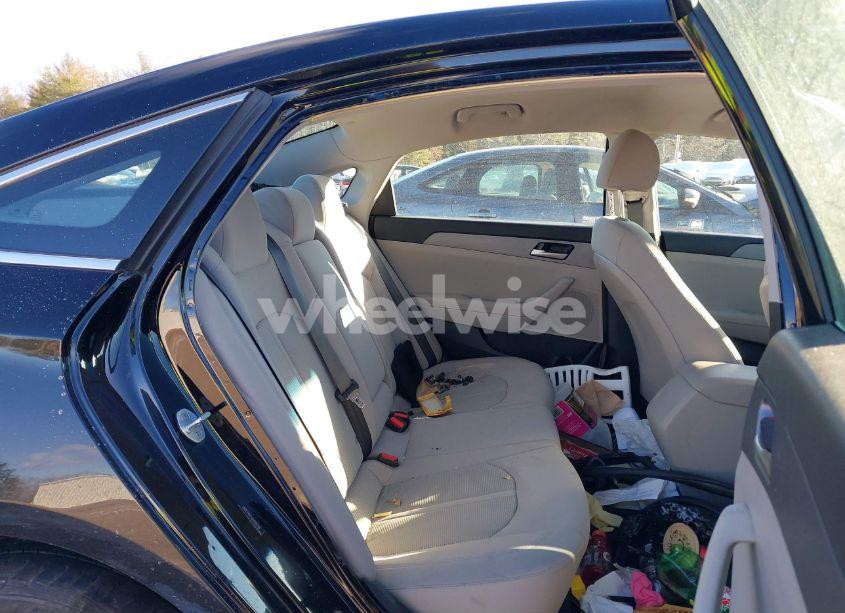 Photo 8 of 2018 Hyundai Sonata SE (VIN 5NPE24AF9JH689258)