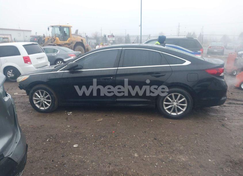 Photo 14 of 2018 Hyundai Sonata SE (VIN 5NPE24AF9JH692693)
