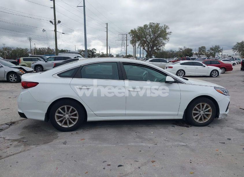 Photo 13 of 2018 Hyundai Sonata SE (VIN 5NPE24AF9JH705958)