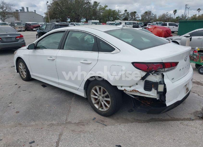 Photo 3 of 2018 Hyundai Sonata SE (VIN 5NPE24AF9JH705958)