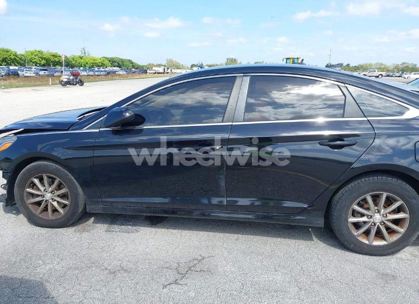 Photo 14 of 2019 Hyundai Sonata SE (VIN 5NPE24AF9KH738296)