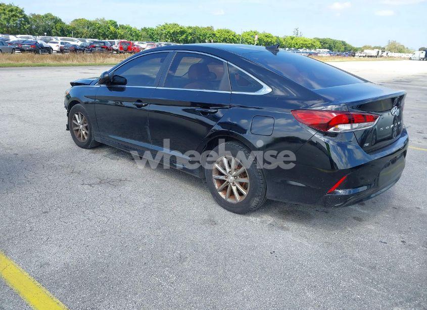 Photo 3 of 2019 Hyundai Sonata SE (VIN 5NPE24AF9KH738296)