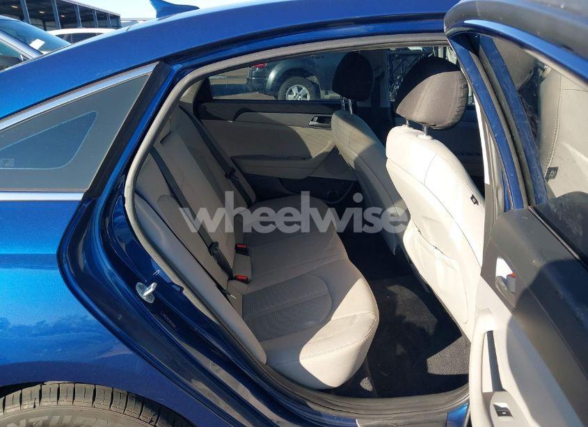 Photo 8 of 2019 Hyundai Sonata SE (VIN 5NPE24AF9KH753624)